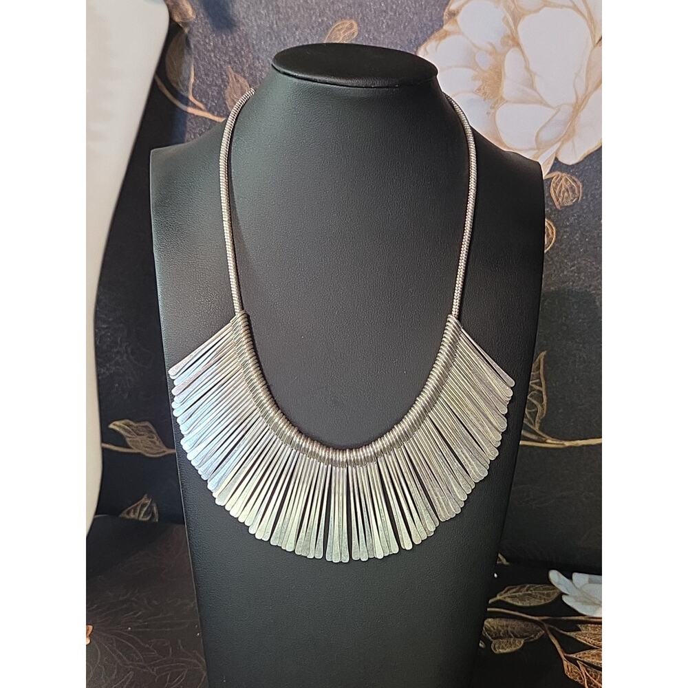 Stella & Dot Essential Fringe Silver Collar Bib Statement Necklace 17" - 21"